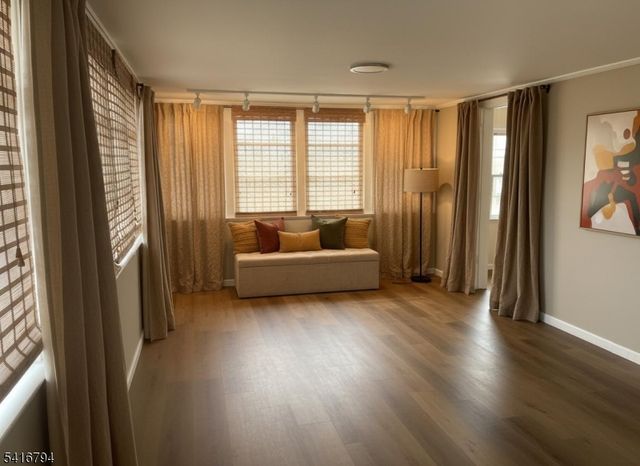 631 Elm St, Roselle Boro, NJ 07203