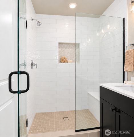 425 Parkside Walk, Sammamish, WA 98074