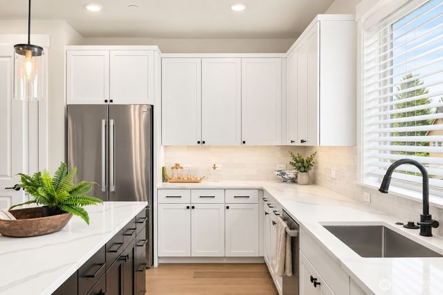 425 Parkside Walk, Sammamish, WA 98074