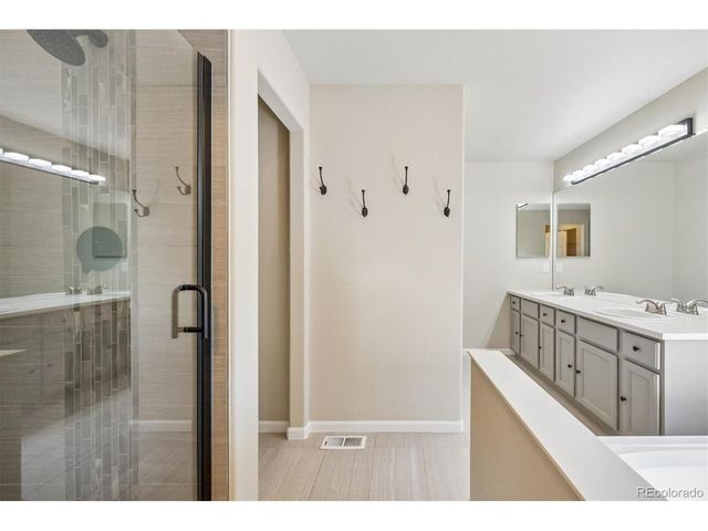 19376 E Hampden Pl, Aurora, CO 80013