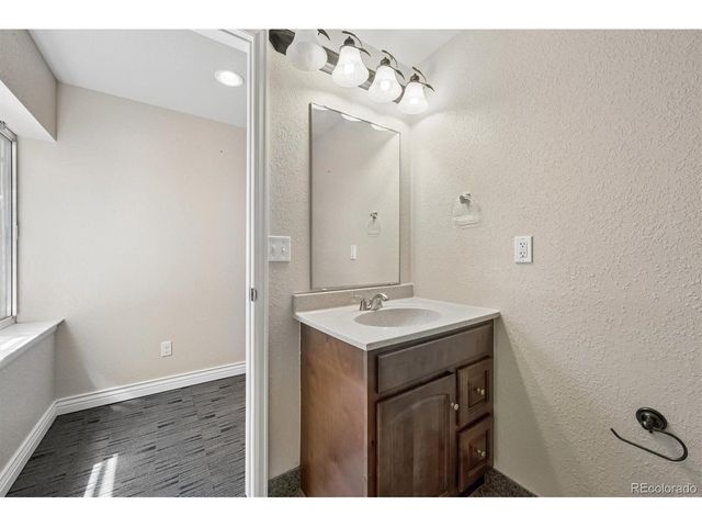 19376 E Hampden Pl, Aurora, CO 80013