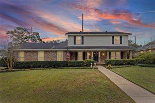 5709 Vendome S Drive, Mobile, AL 36609