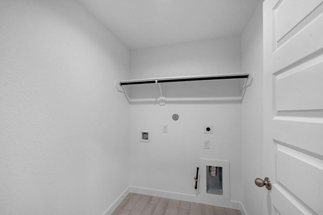 61 Shining Point Drive, Waller, TX 77484