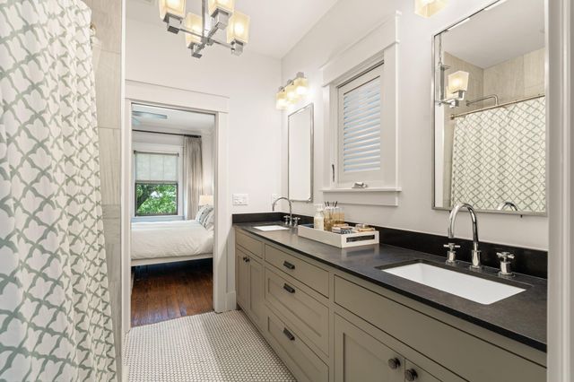 714 E 18th Street, Houston, TX 77008