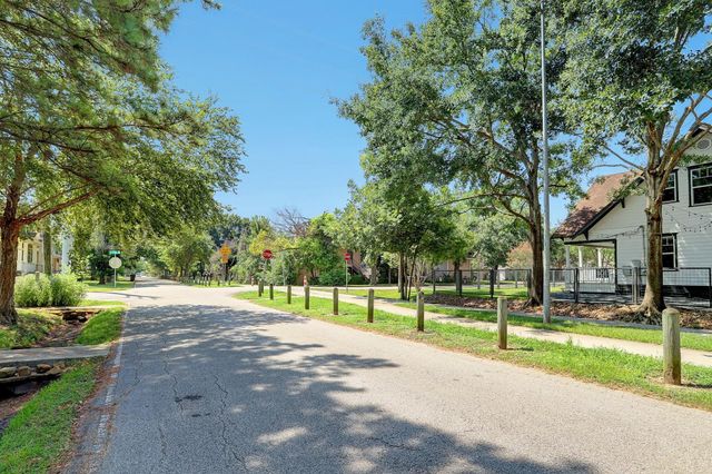 714 E 18th Street, Houston, TX 77008