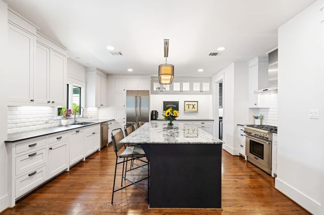 714 E 18th Street, Houston, TX 77008