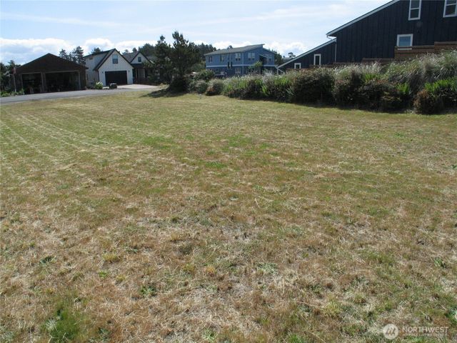 31105 G Street, Ocean Park, WA 98640