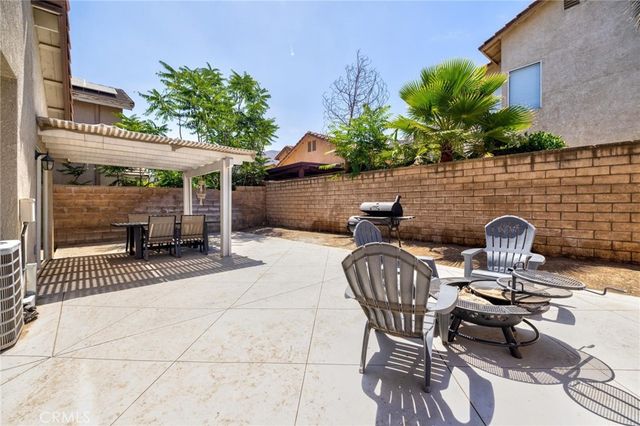 16045 Peach Tree, Fontana, CA 92337
