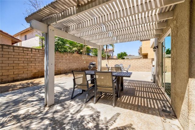 16045 Peach Tree, Fontana, CA 92337