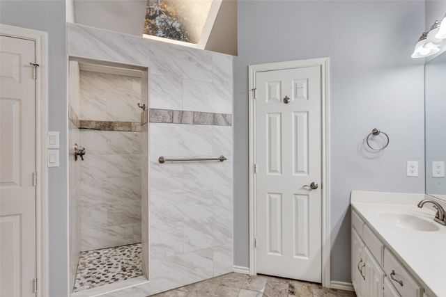 6607 Capitol Hill Drive, Arlington, TX 76017