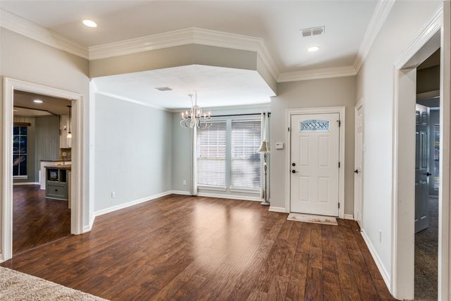 6607 Capitol Hill Drive, Arlington, TX 76017