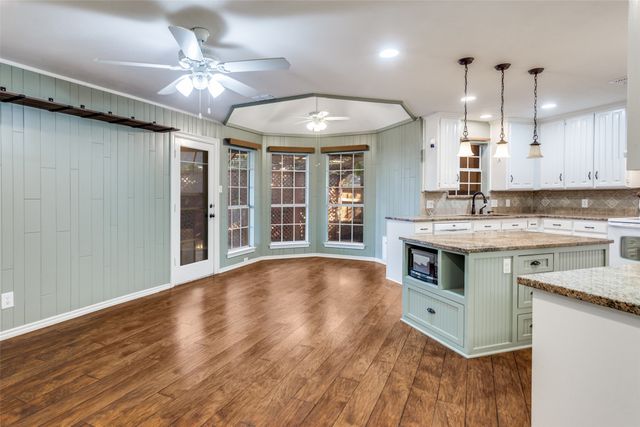 6607 Capitol Hill Drive, Arlington, TX 76017