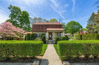 90 Putnam Pike, Johnston, RI 02919