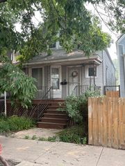 4149 W Fullerton Avenue, Chicago, IL 60639