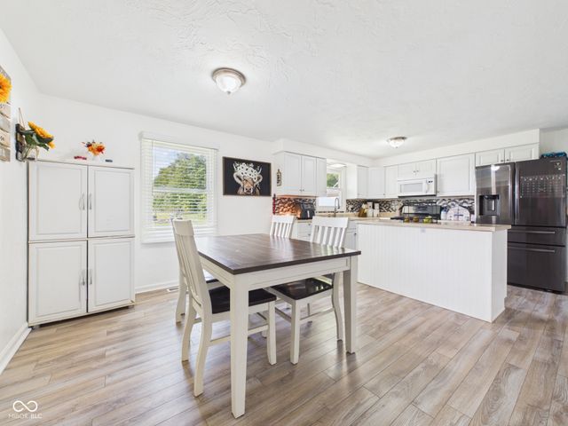 3293 E 100 S, Anderson, IN 46017