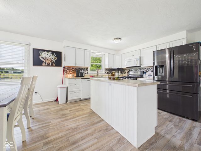 3293 E 100 S, Anderson, IN 46017