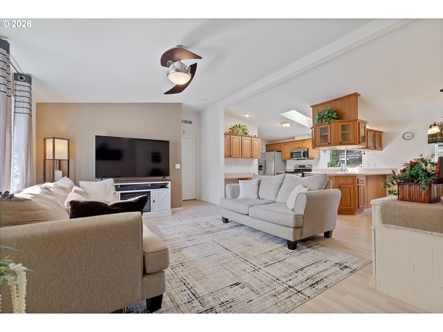 1503 N HAYDEN ISLAND Dr 17, Portland, OR 97217