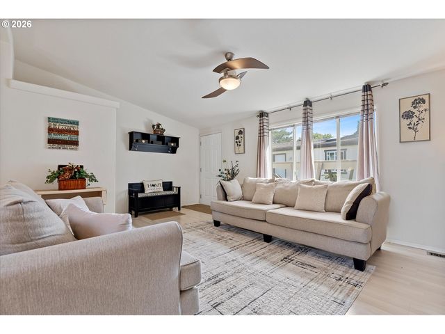 1503 N HAYDEN ISLAND Dr 17, Portland, OR 97217