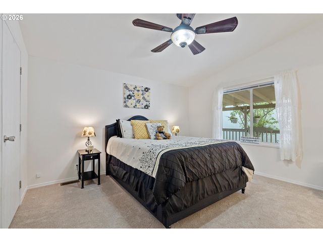 1503 N HAYDEN ISLAND Dr 17, Portland, OR 97217
