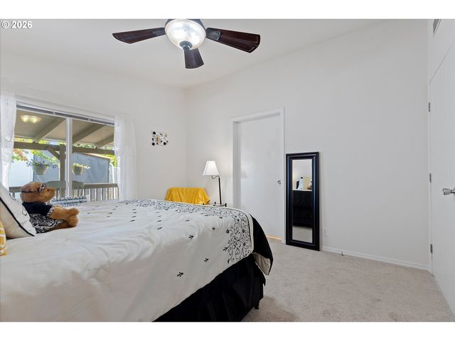 1503 N HAYDEN ISLAND Dr 17, Portland, OR 97217
