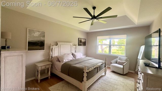 16437 Sleepy Hollow Drive, Fenton Charter Township, MI 48430