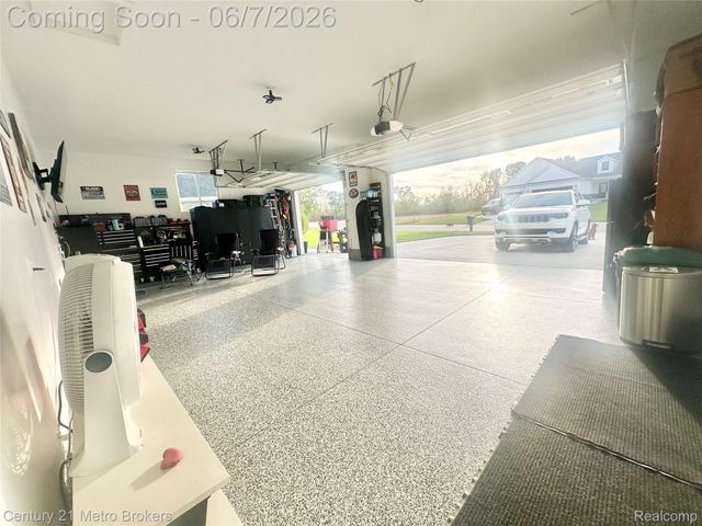16437 Sleepy Hollow Drive, Fenton Charter Township, MI 48430