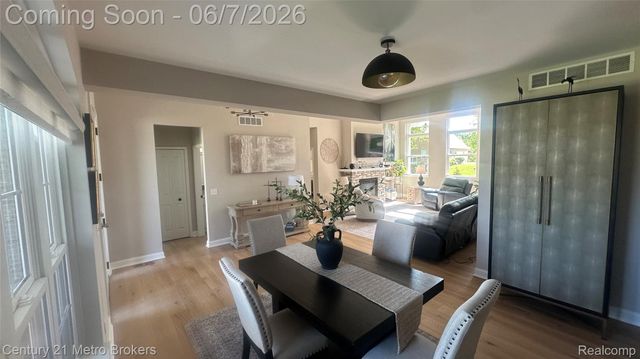 16437 Sleepy Hollow Drive, Fenton Charter Township, MI 48430
