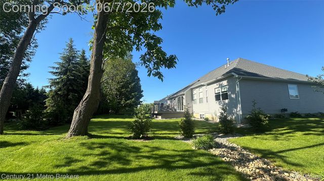 16437 Sleepy Hollow Drive, Fenton Charter Township, MI 48430