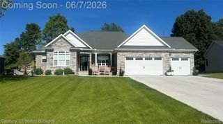 16437 Sleepy Hollow Drive, Fenton Charter Township, MI 48430