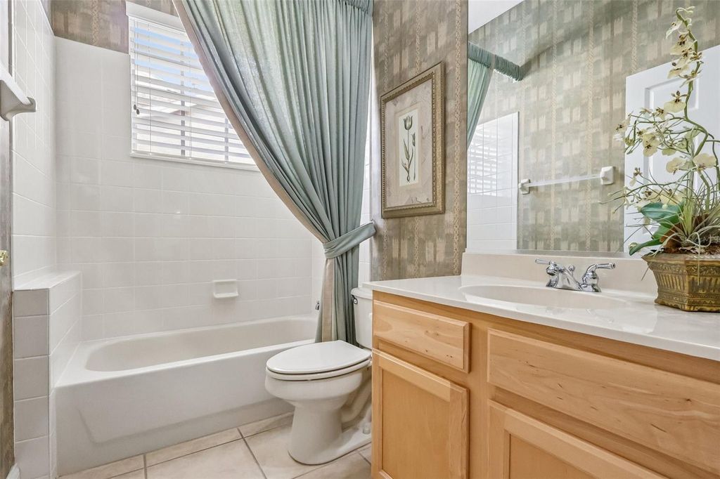 Image 25 of property listing at 8525 BOWDEN WAY, Windermere, FL 34786