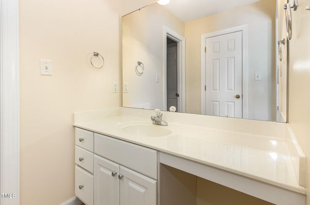 113 Beeley Court, Cary, NC 27519