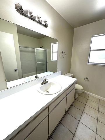 995 Henderson Avenue, Sunnyvale, CA 94086