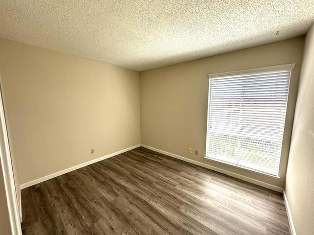 995 Henderson Avenue, Sunnyvale, CA 94086