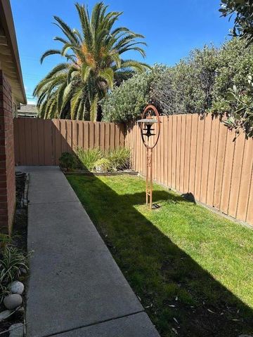 995 Henderson Avenue, Sunnyvale, CA 94086