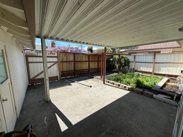 995 Henderson Avenue, Sunnyvale, CA 94086