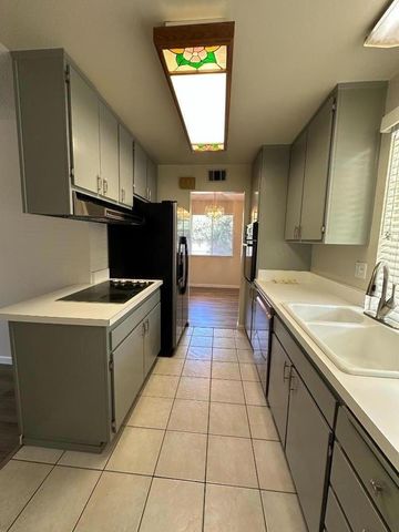 995 Henderson Avenue, Sunnyvale, CA 94086