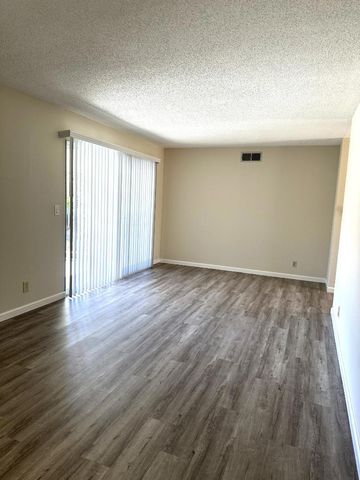 995 Henderson Avenue, Sunnyvale, CA 94086