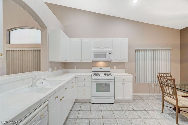 5060 Shadow River Street, Las Vegas, NV 89148