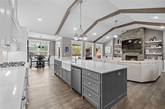 1311 Montieri Drive, Centerton, AR 72719