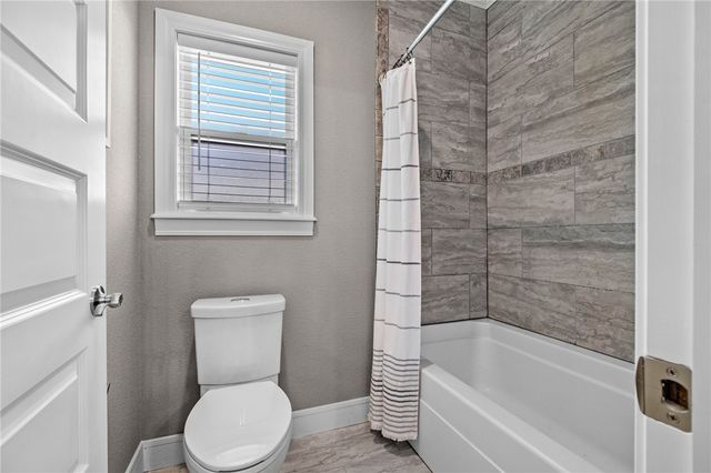 1311 Montieri Drive, Centerton, AR 72719