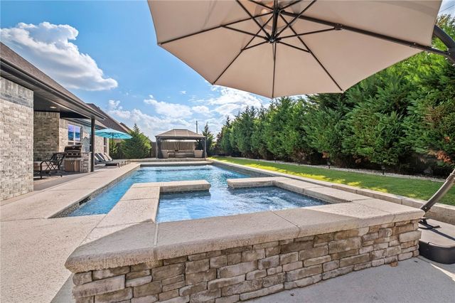 1311 Montieri Drive, Centerton, AR 72719