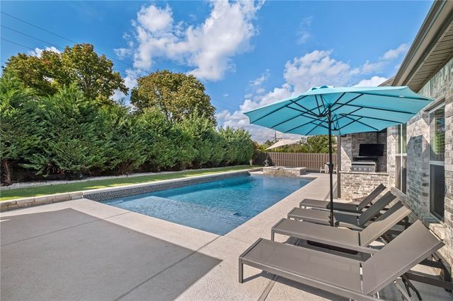 1311 Montieri Drive, Centerton, AR 72719