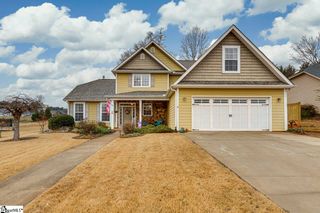 122 Hidden Springs Lane, Taylors, SC 29687