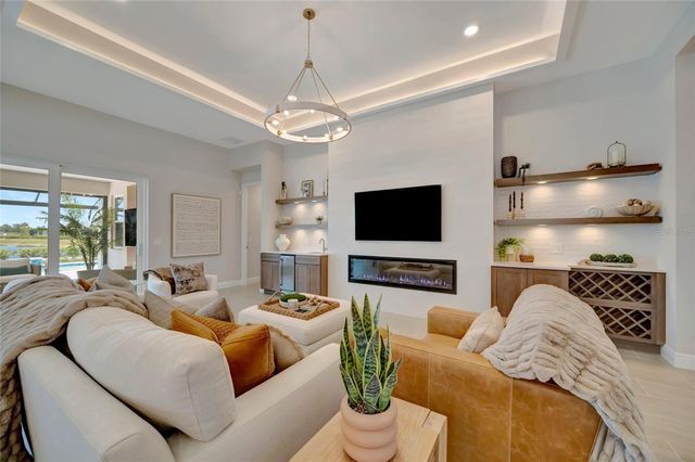 1124 WATERLINE COURT, Sarasota, FL 34240