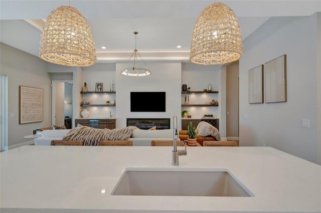 1124 WATERLINE COURT, Sarasota, FL 34240