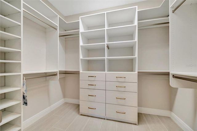 1124 WATERLINE COURT, Sarasota, FL 34240