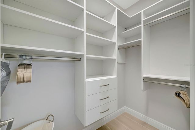 1124 WATERLINE COURT, Sarasota, FL 34240