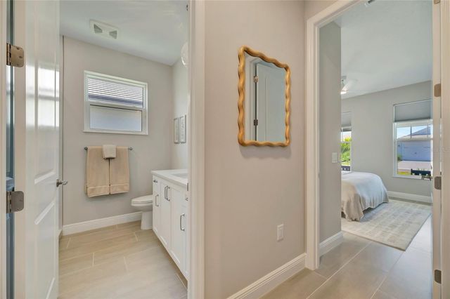 1124 WATERLINE COURT, Sarasota, FL 34240
