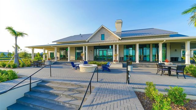 1124 WATERLINE COURT, Sarasota, FL 34240
