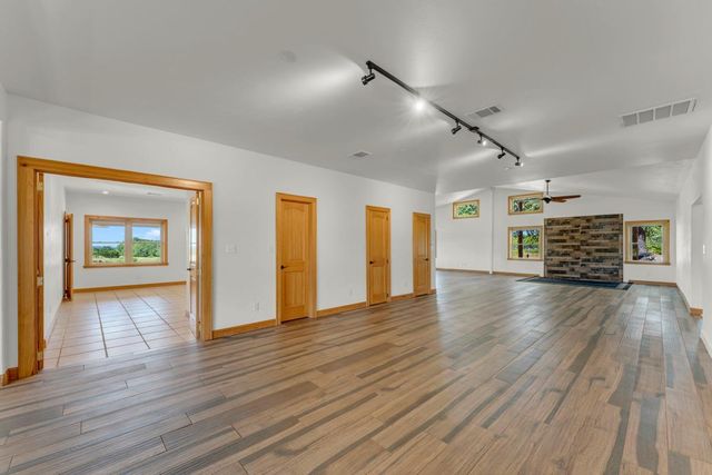 1500 Greer LN, Burnet, TX 78611